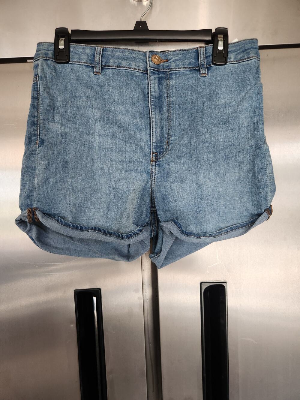 H&M Divided Womens Denim Shorts Size 12 High Waist Medium Wash Cuffed Stretch